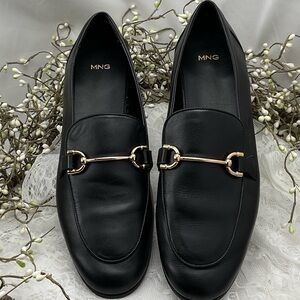 Mango Women’s Elegant Black Loafers with Gold Hardware Sz10  #0214